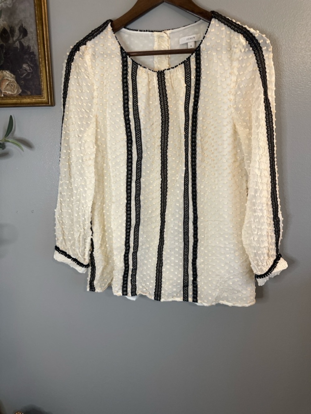 J.Crew Silk Blend Swiss Dot Lace Trim Blouse Cream Black Boho Preppy Top Size 4 - Picture 2 of 6